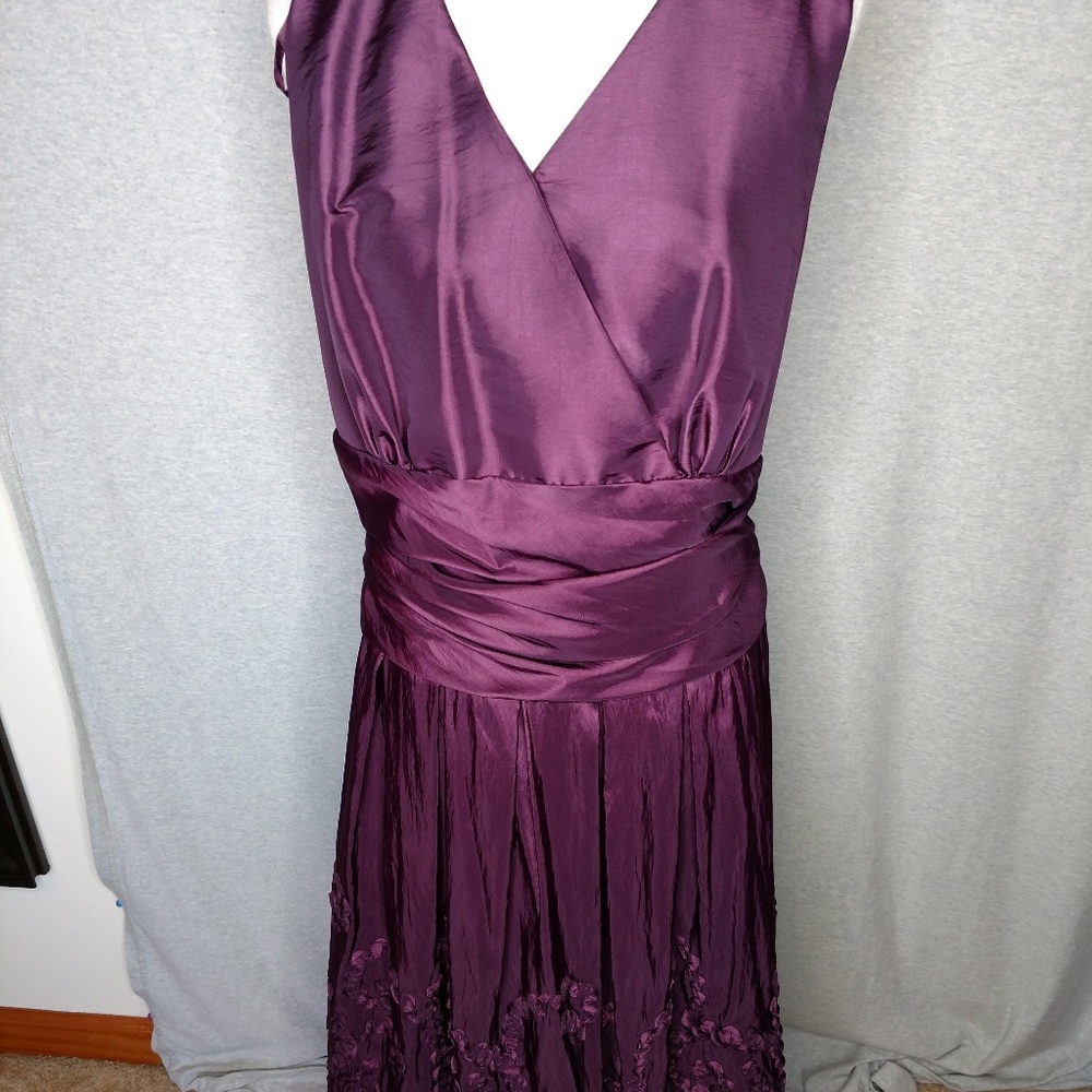 Gorgeous tea length dress with textured skirt